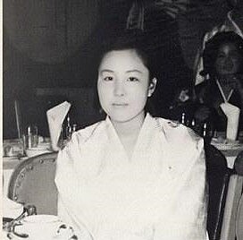 宋承憲母親年輕時照片