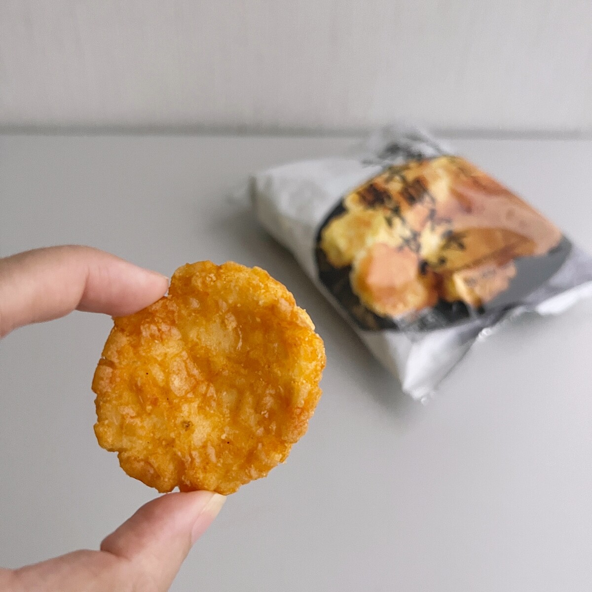 7-11博多辛子明太子仙貝。