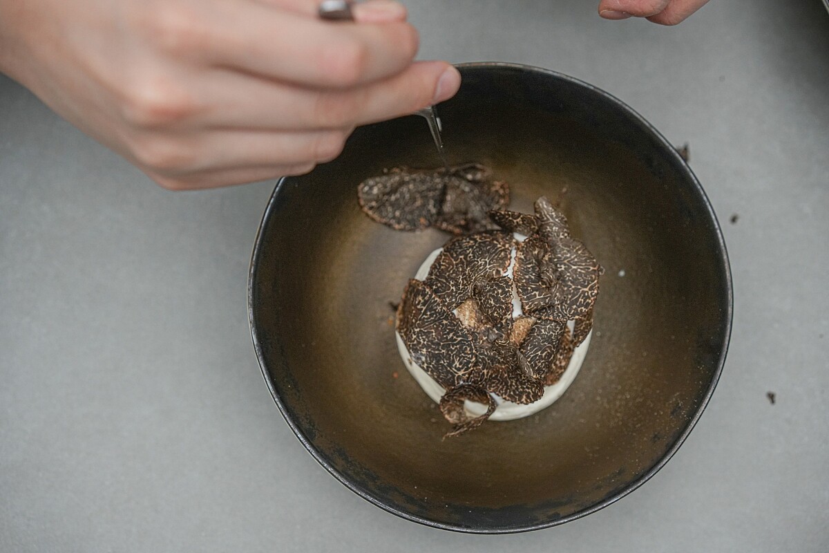 甜點「松露&馬鈴薯 Truffle & Potato」。