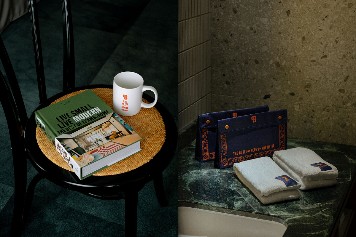 客房內的鏡子、拖鞋、馬克杯、毛巾、盥洗包等備品都是為此次活動特別設計的，書桌上則有 BEAMS 出品的書籍。