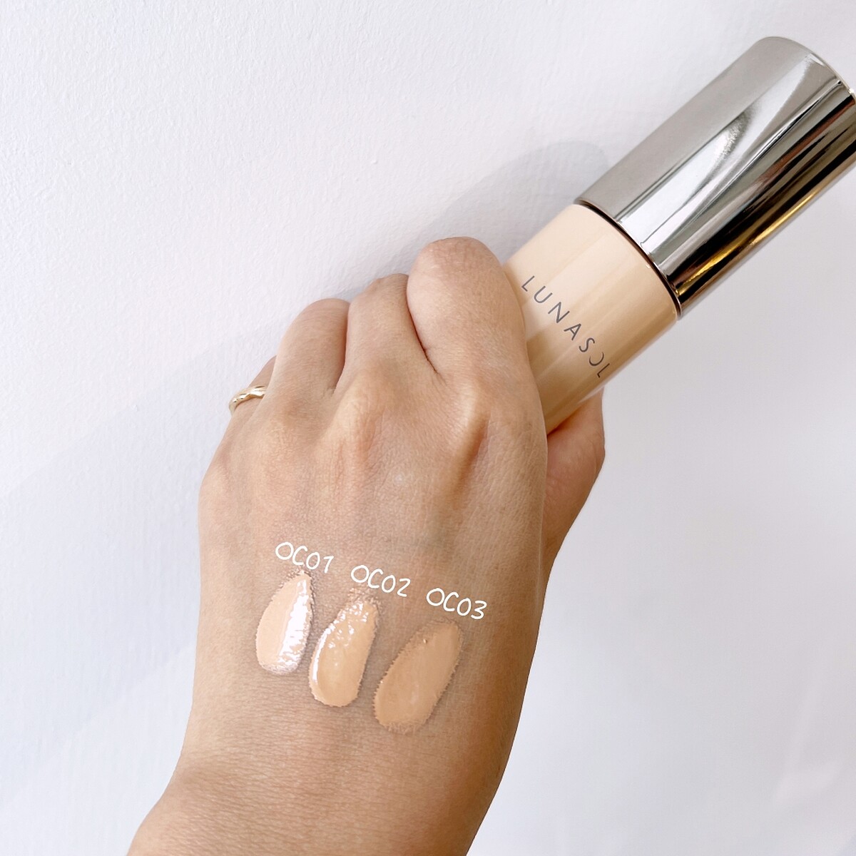 LUNASOL持采柔光粉底SPF30/PA++(共3色)30ml。