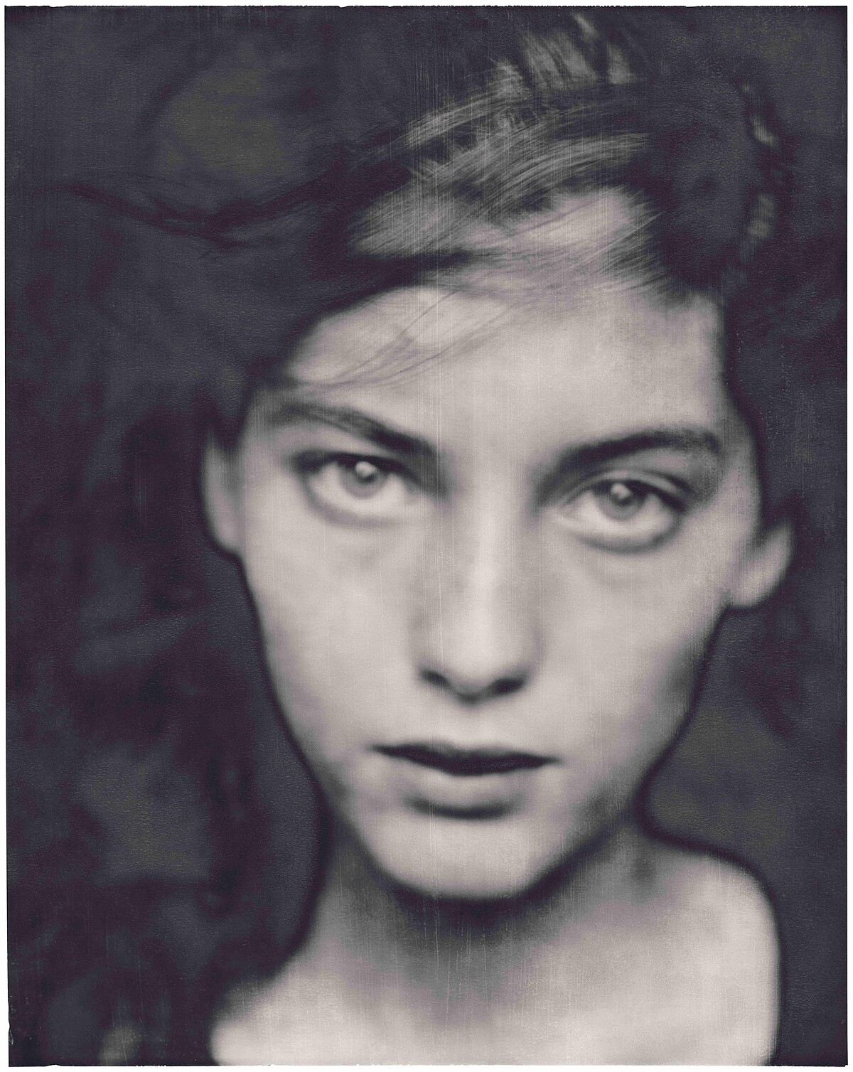  Lucie de la Falaise，巴黎，1990，碳印。