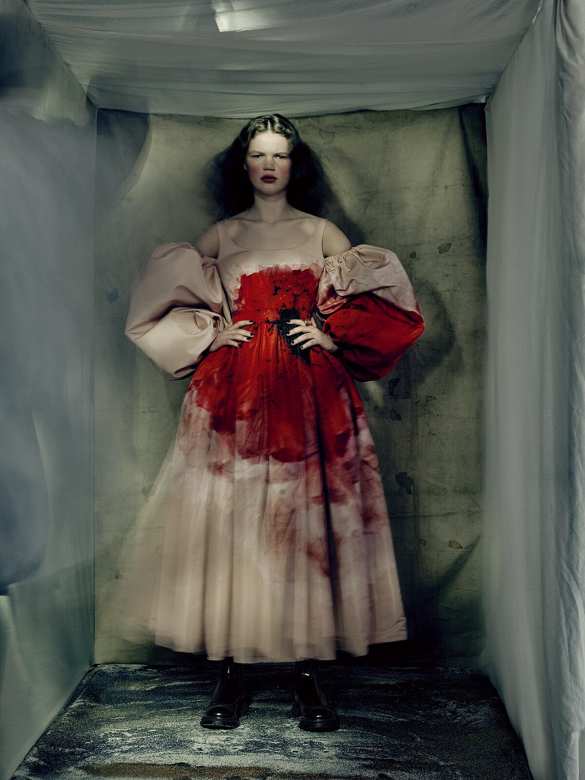 Luca Biggs，Alexander McQueen A/H 2021-2022，巴黎，2021，碳印。