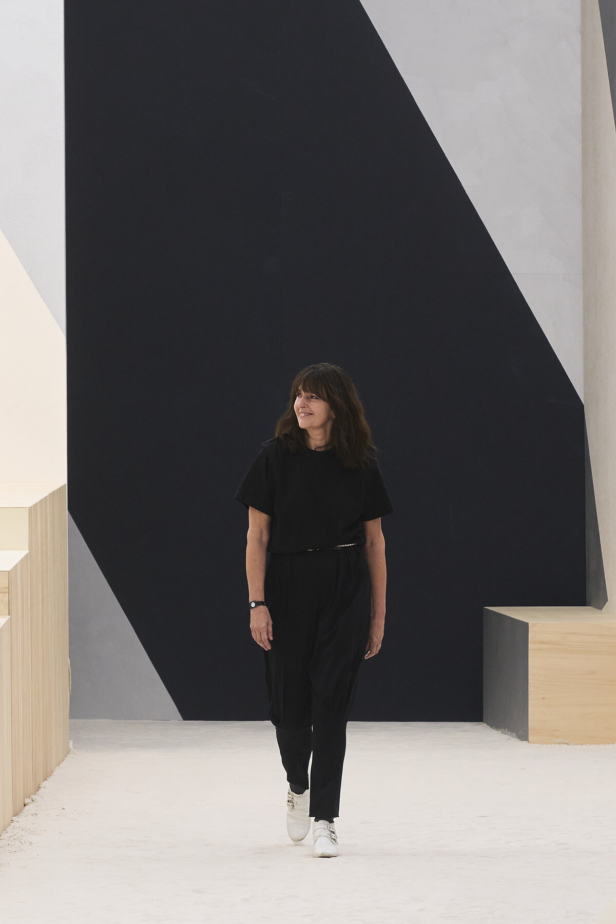 Virginie Viard在Chanel工作超過30年，一直是時尚界老佛爺Karl Lagerfeld最得力的左右手。