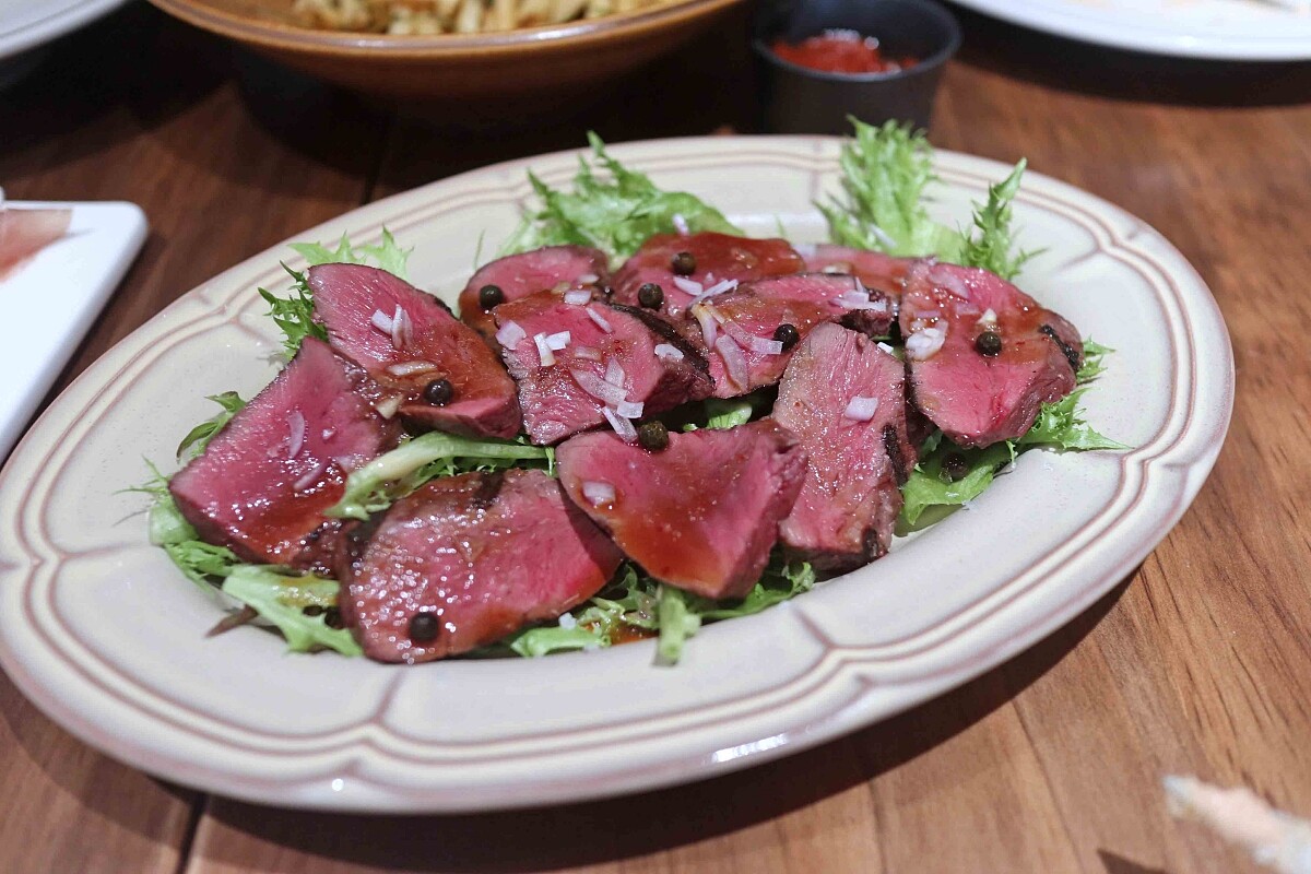 馬告溫體牛心。