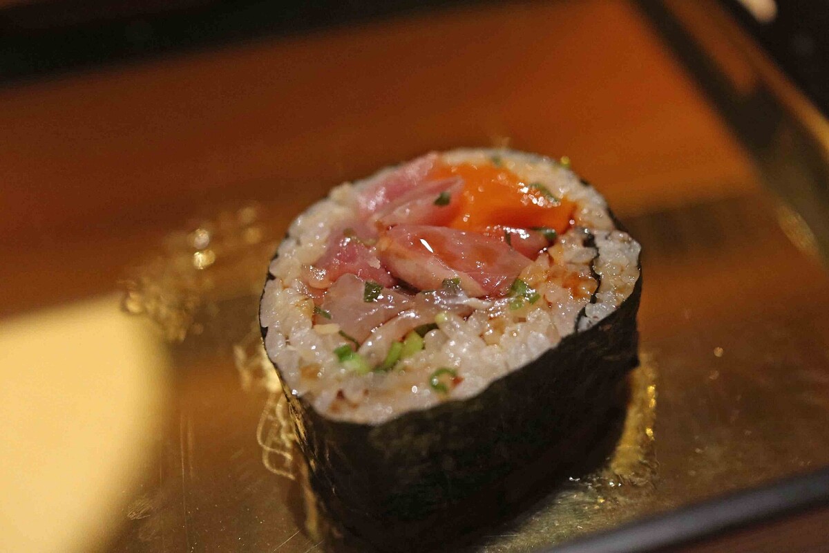 大量使用來自大溪漁港的新鮮海鮮外，還首次選用了獲得日本「米．食味分析鑑定競賽」特別優秀賞的台南16號同安烏溪米。