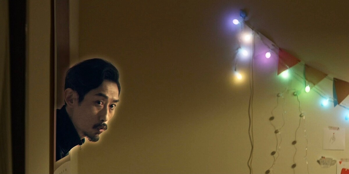 陳竹昇在《幸福房屋事件簿》神出鬼沒，到處遊走在各家屋內搗蛋。