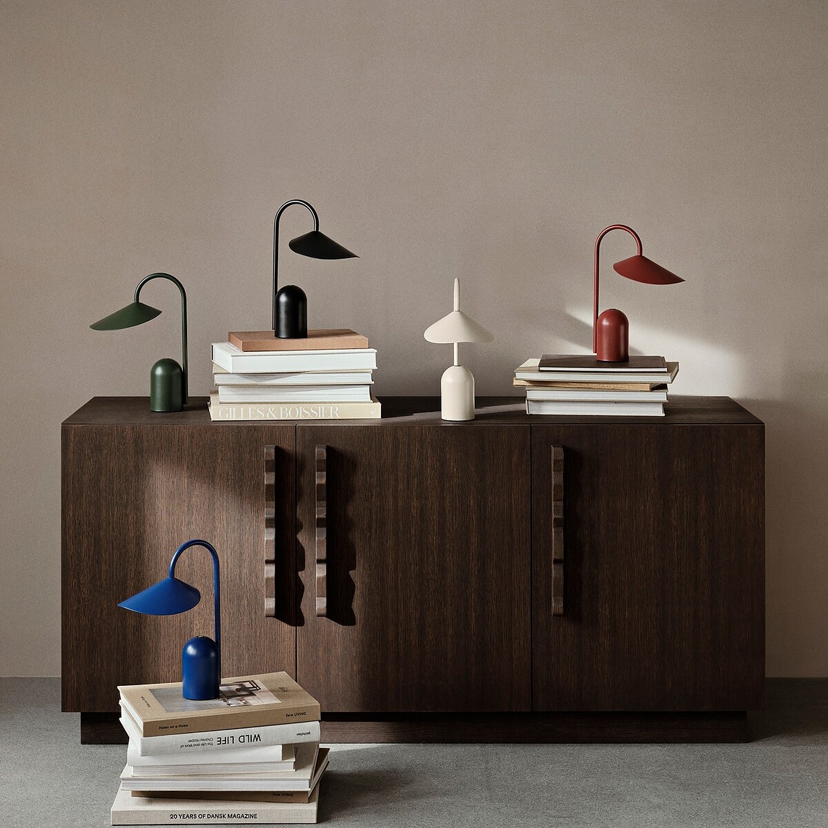 丹麥 ferm LIVING ARUM 無線桌燈，NT6,980。