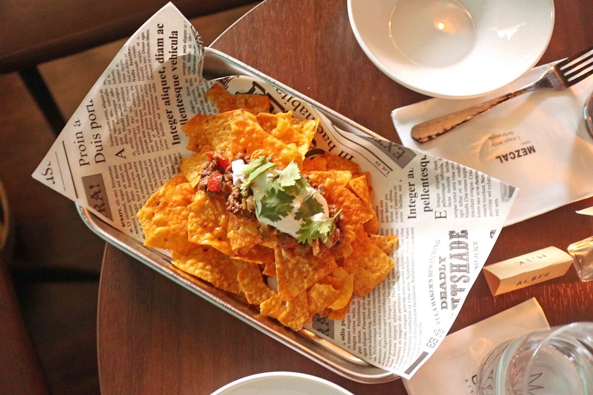 墨西哥肉醬玉米片是 Mezcal 絕對合拍的酒食。