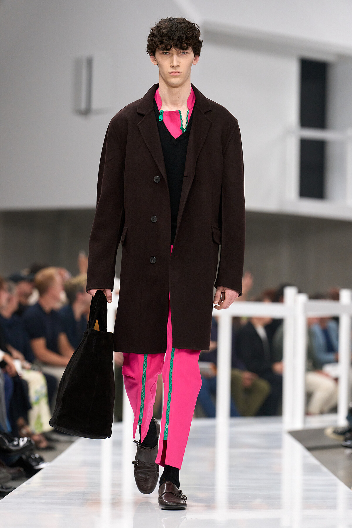 Prada 2025SS 男裝系列。