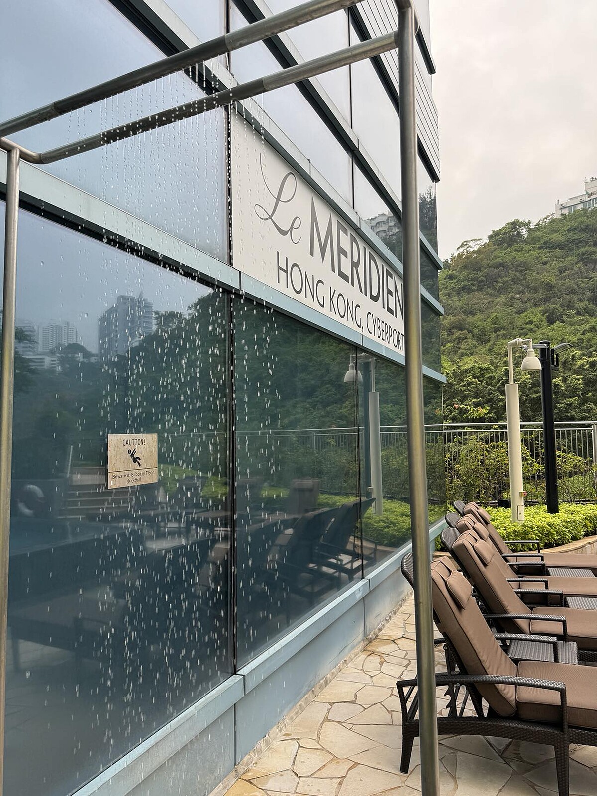 香港數碼港艾美酒店室外泳池開箱直擊