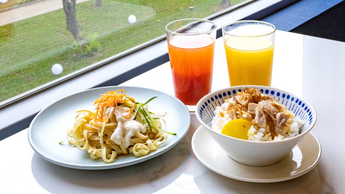 voco酒店早餐必吃雞肉飯、白醋涼麵