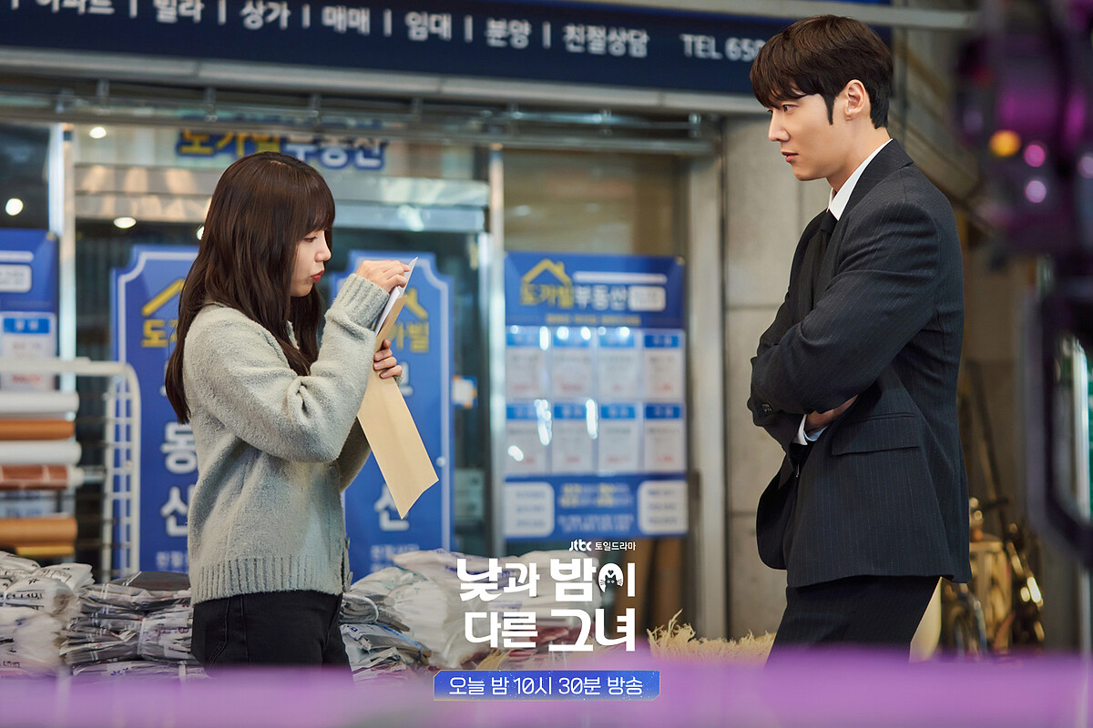 桂志雄按著微進履歷上的地址找到家裡，從此被李媽誤會