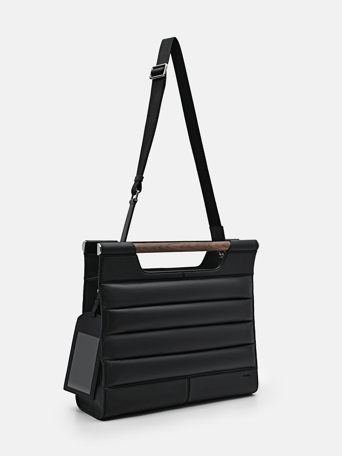 PEDRO x COMMUNE聯名Aviate手提包，NT5,390。