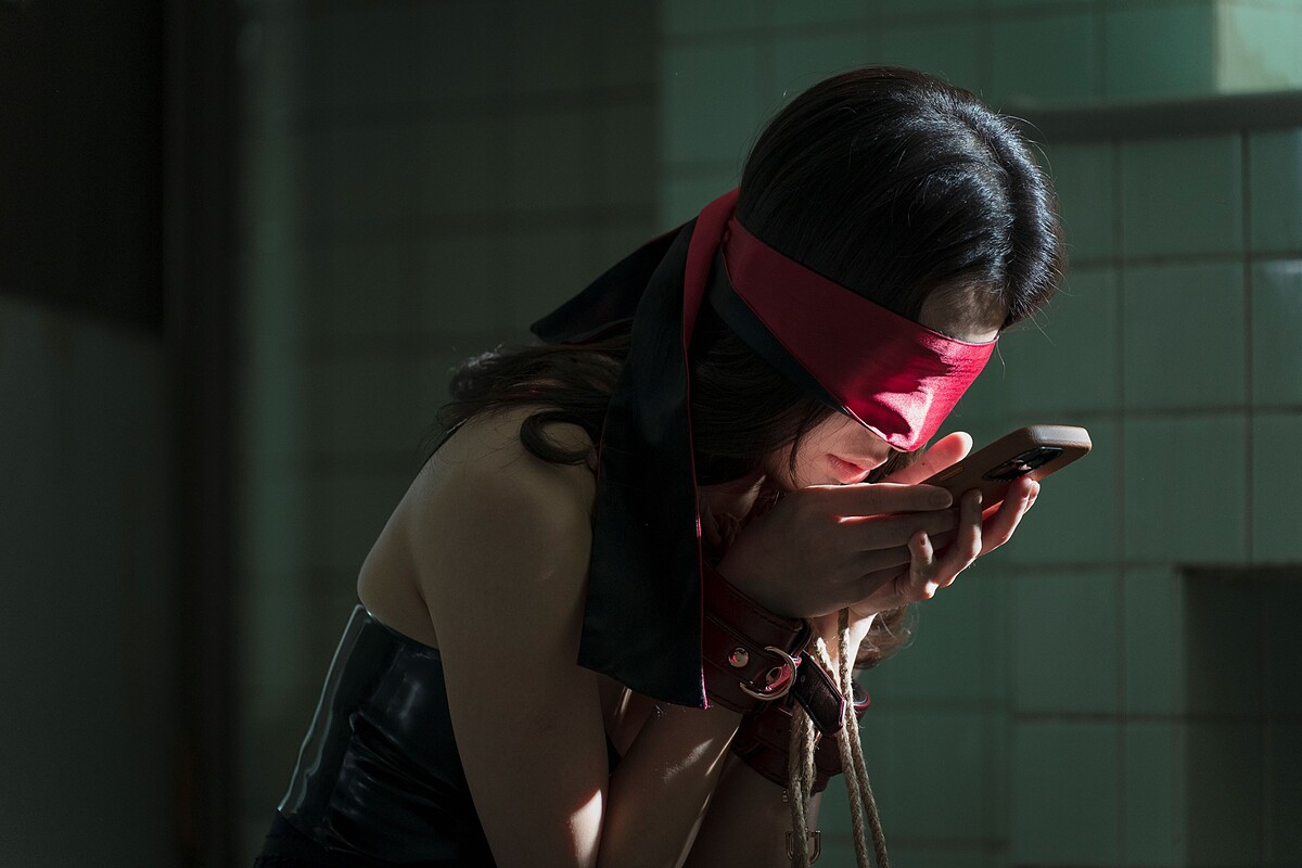 《破浪男女》梁湘華被綑綁雖有皮肉傷但內心更同情角色。