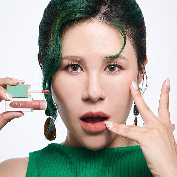 FreshO2 X丹妮婊姐SUPER STAR羽毛霧面唇泥(#05 LONG ISLAND)3.5g,NT499