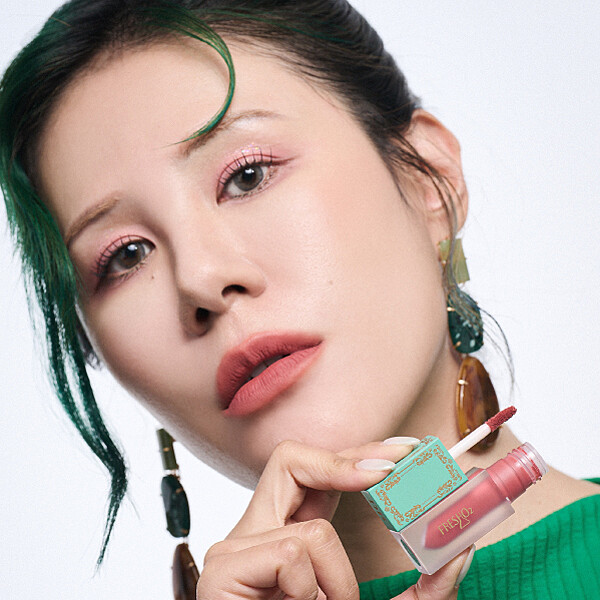 FreshO2 X丹妮婊姐SUPER STAR羽毛霧面唇泥(#06 SEX ON THE BEACH)3.5g,NT499