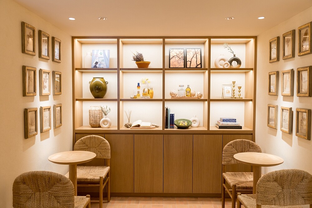 Spa L&rsquo;OCCITANE歐舒丹美妍美體中心中山店諮詢區。