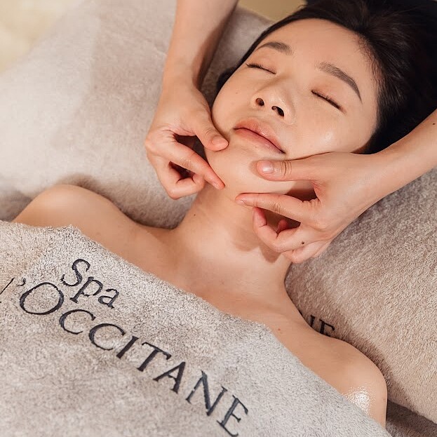 Spa L&rsquo;OCCITANE歐舒丹美妍美體中心中山店的臉部按摩。