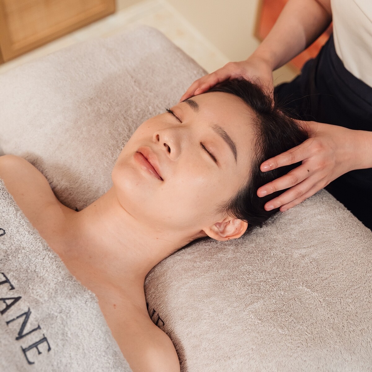 Spa L&rsquo;OCCITANE歐舒丹美妍美體中心中山店的頭部按摩。