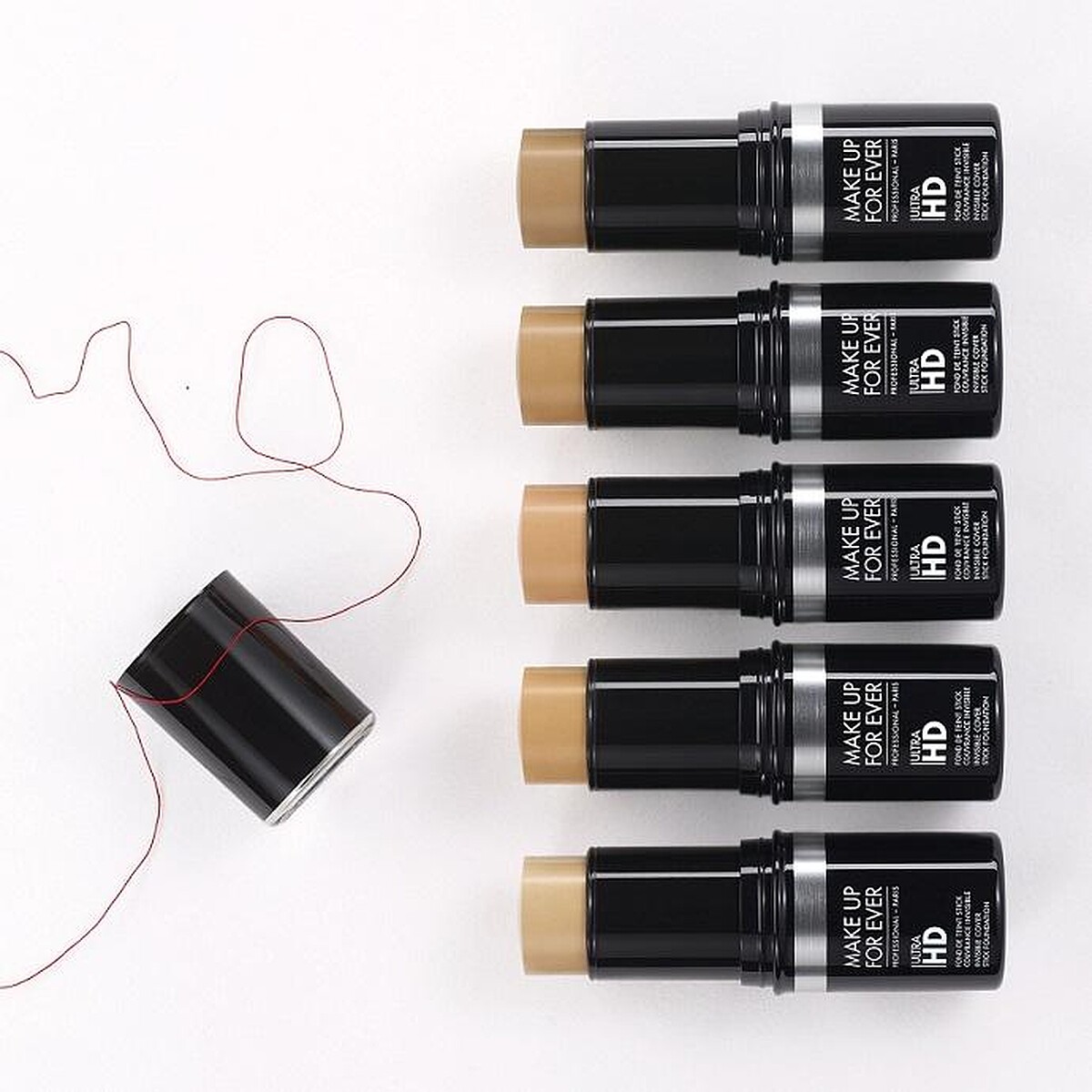 MAKE UP FOR EVER ULTRA HD 超進化無瑕粉妝條，NT1,850