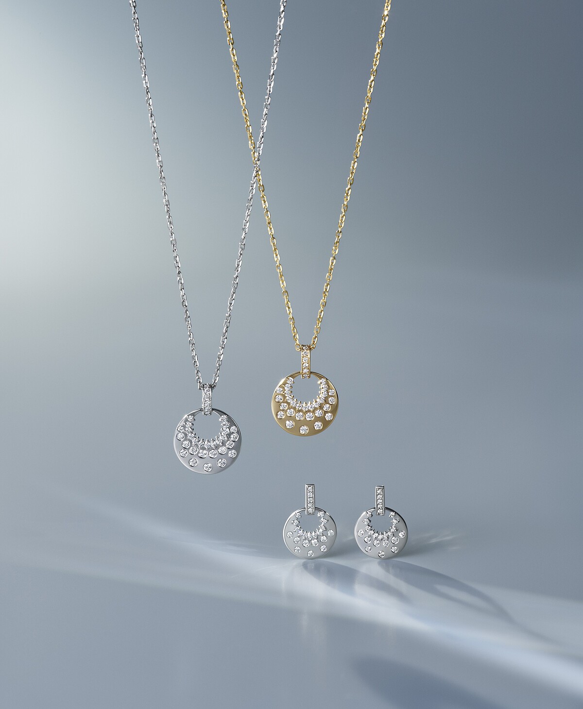 STAR JEWELRY 「FLOWER MOON系列」珠寶。