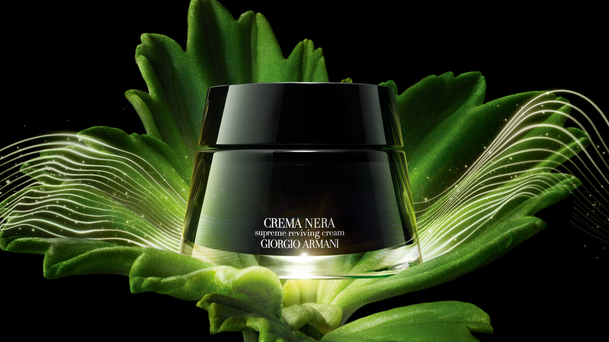 圖片來源: ARMANI BEAUTY | 黑曜岩新生奇蹟乳霜 定價15,800元