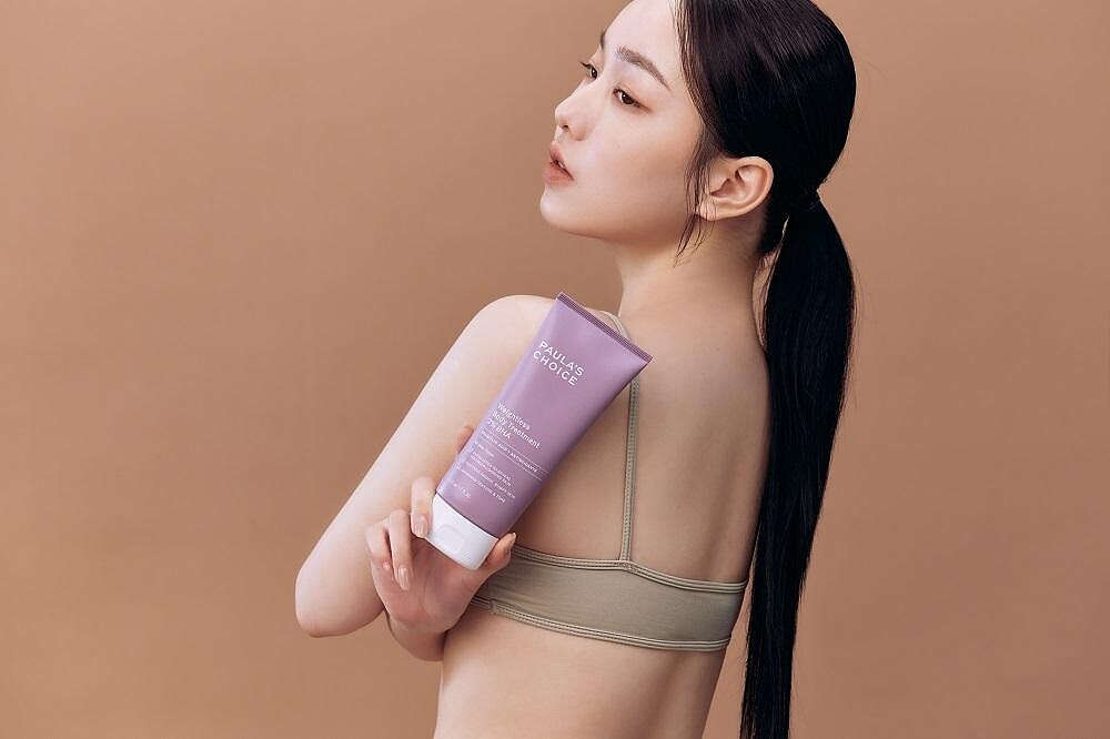 成分專家 寶拉珍選 品牌熱銷No.1身體乳： 2%水楊酸身體乳，7天改善粗糙顆粒* 狙擊痘痘粉刺