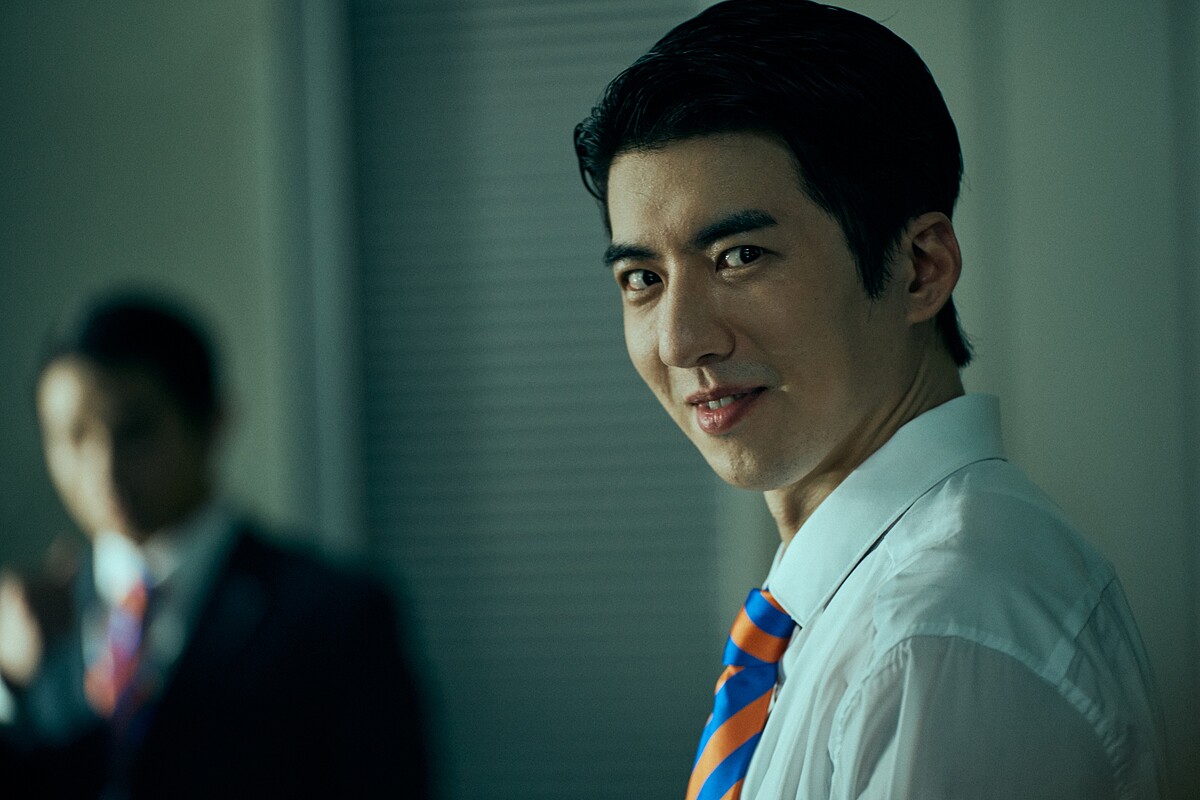 《都市懼集》辦公大樓單元演出的傅孟柏