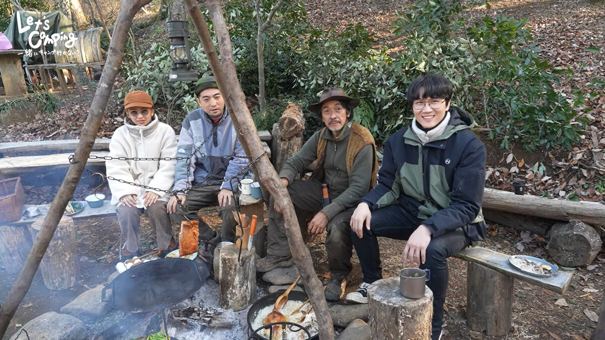 宇宙人小玉跟大名鼎鼎的露營師匠長野修平先生拜碼頭，同時也安排一對台日露營達人夫妻檔加入節目