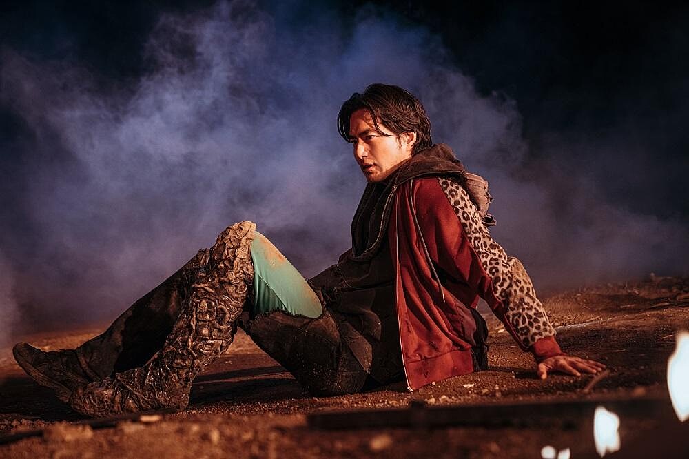 李陣郁飾演邊尚昱及南相原。