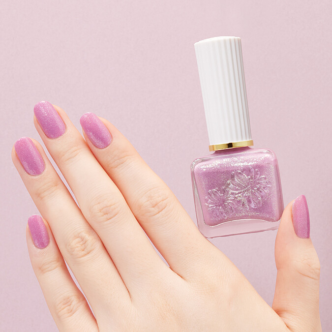 PAUL & JOE西洋菊釉光指甲油(#21夜藍星空)，NT470