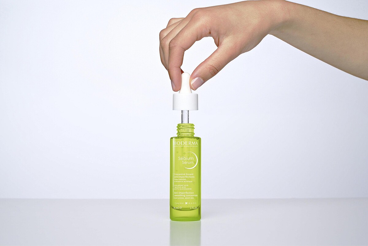 又油又乾的粉刺痘油肌，貝膚黛瑪 #綠繃帶保濕精華找回水油平衡美