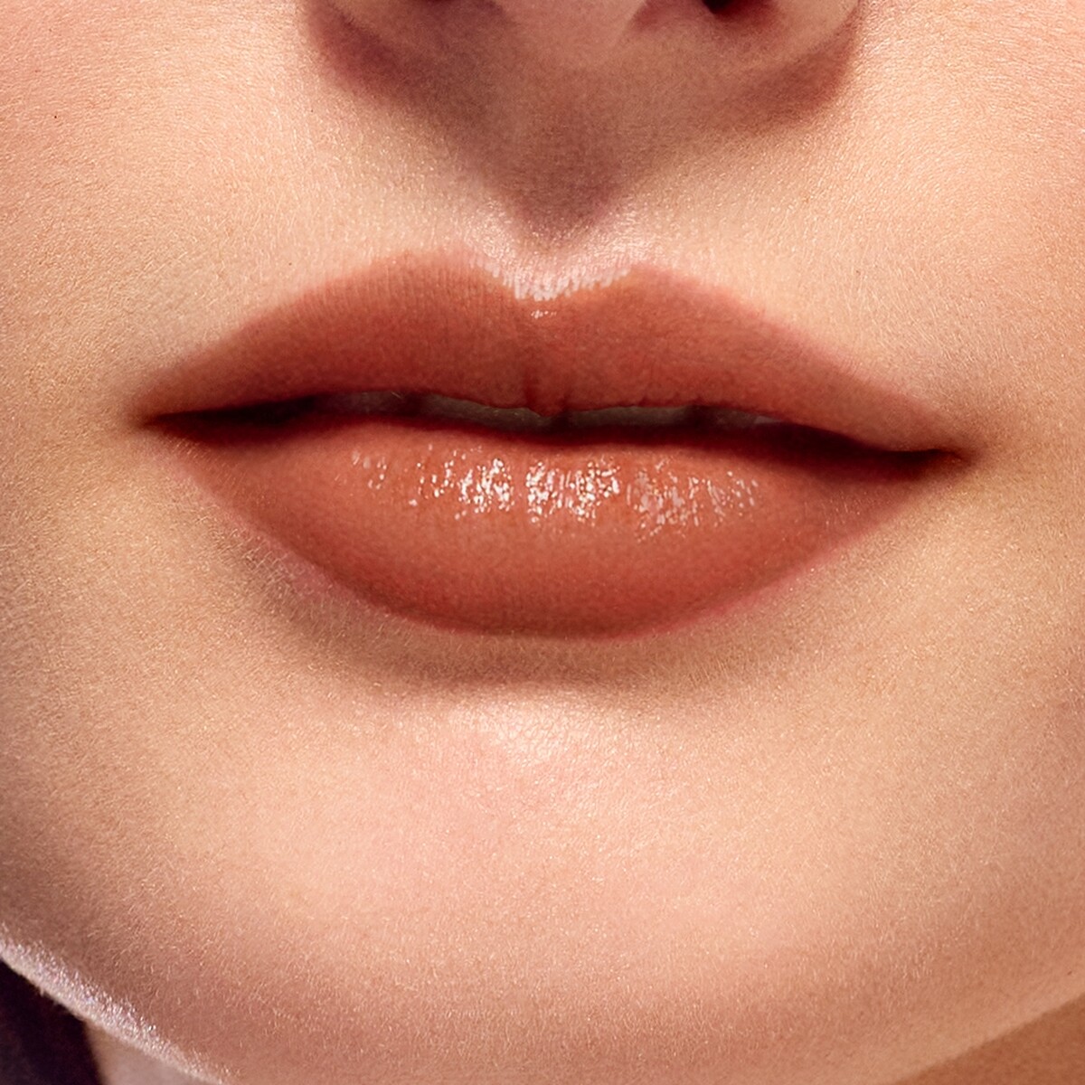 雅詩蘭黛絕美奢潤精華唇萃(#599迷戀茶棕)，NT1,450