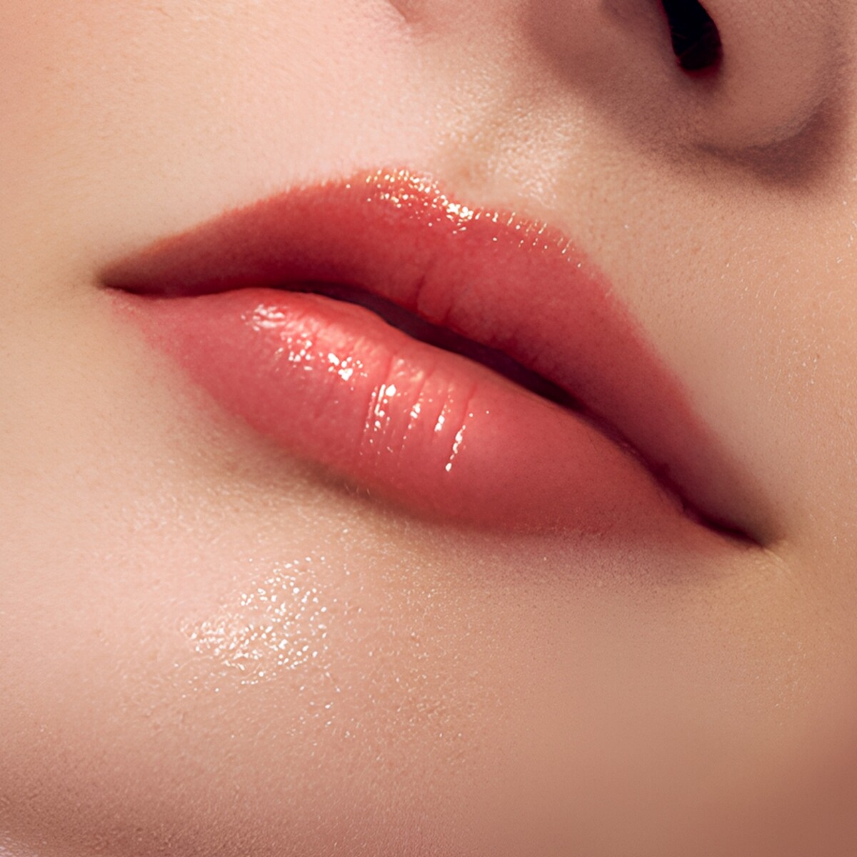 雅詩蘭黛絕美奢潤精華唇萃(#626瀟灑隨杏)，NT1,450