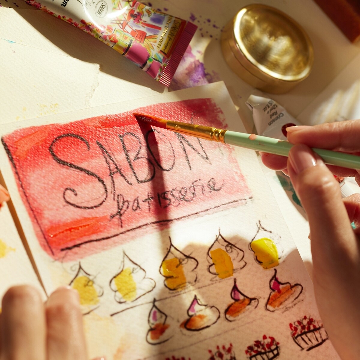 Sabon 2024年夏季限量香絮巴黎系列視覺情境圖。