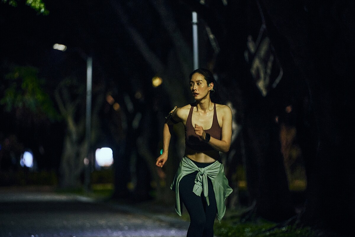 《都市懼集》曾愷玹詮釋在公園夜跑遇害的女子