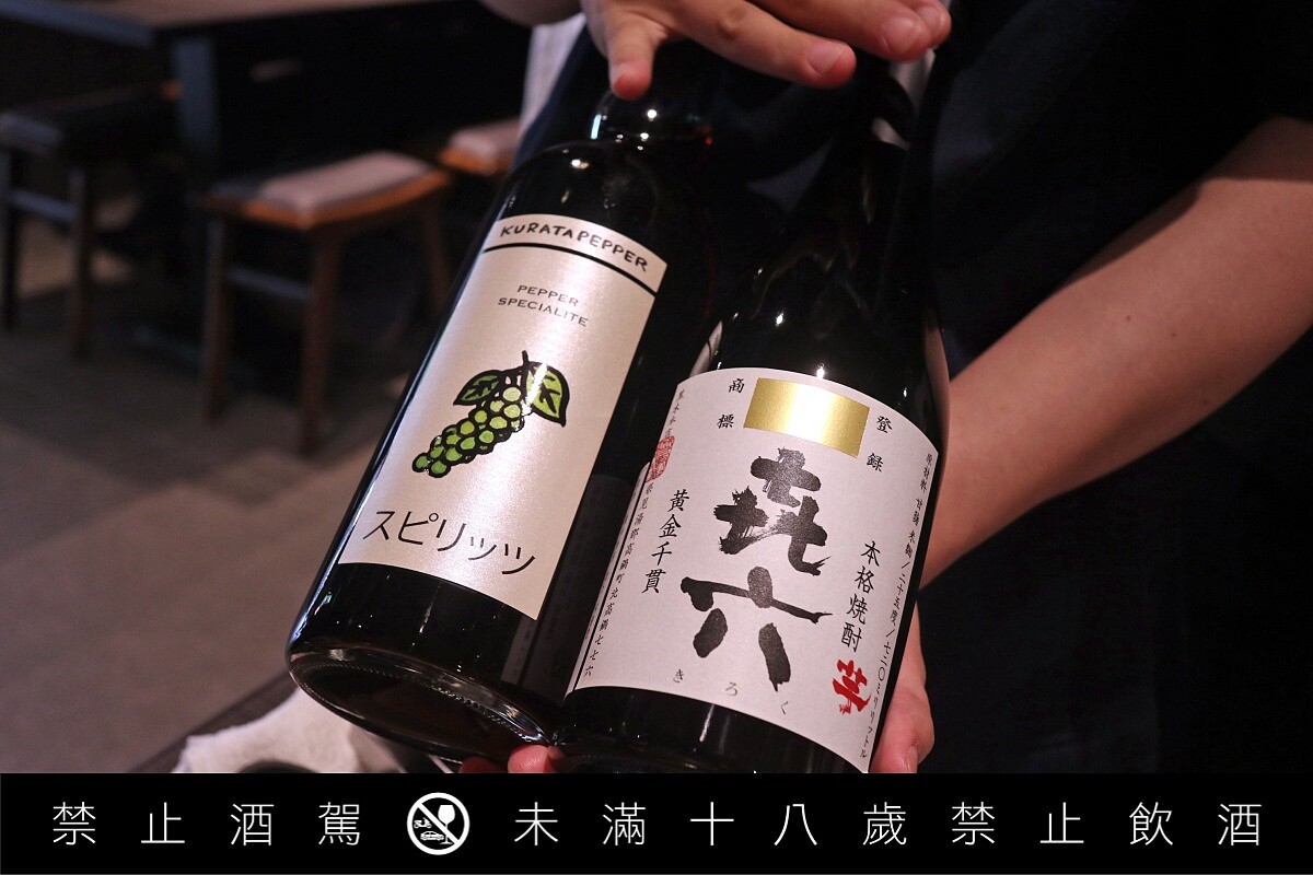 左為天盃燒酎，右為㐂六 芋燒酎。