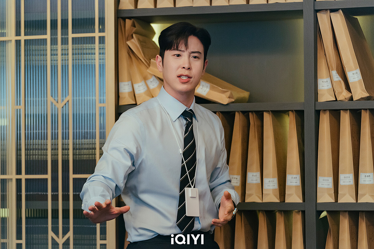 《好搭檔》表志勳飾演全恩浩，律所裡帶領韓宥利的前輩