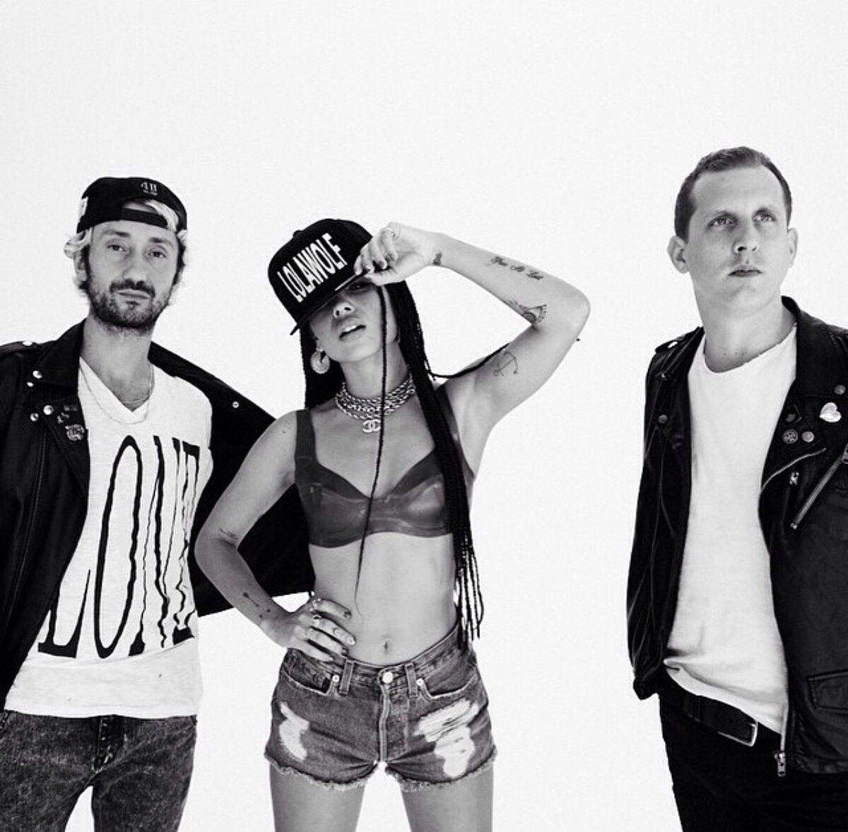 樂團「LOLAWOLF」。