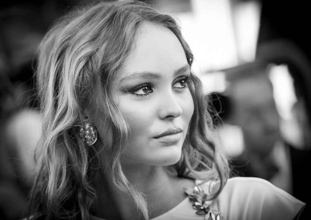 莉莉蘿絲戴普 Lily-Rose Depp。