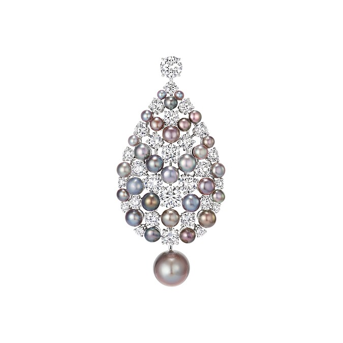 Trompe-l&rsquo;oeil 胸針