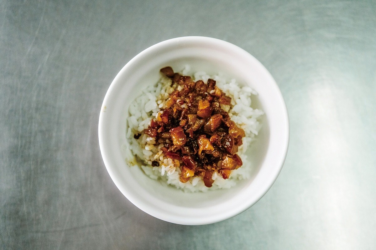 滷肉飯，是台灣最知名的庶民小吃。