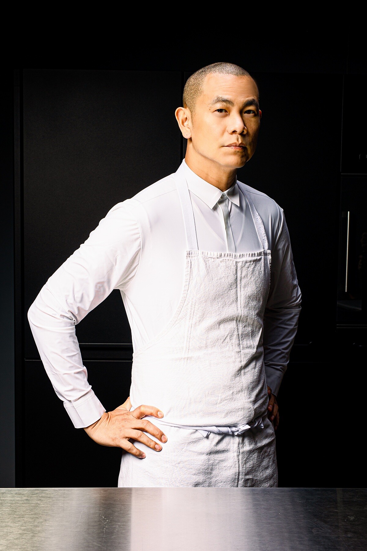 國際名廚江振誠（Chef Andre）今日宣佈引退。