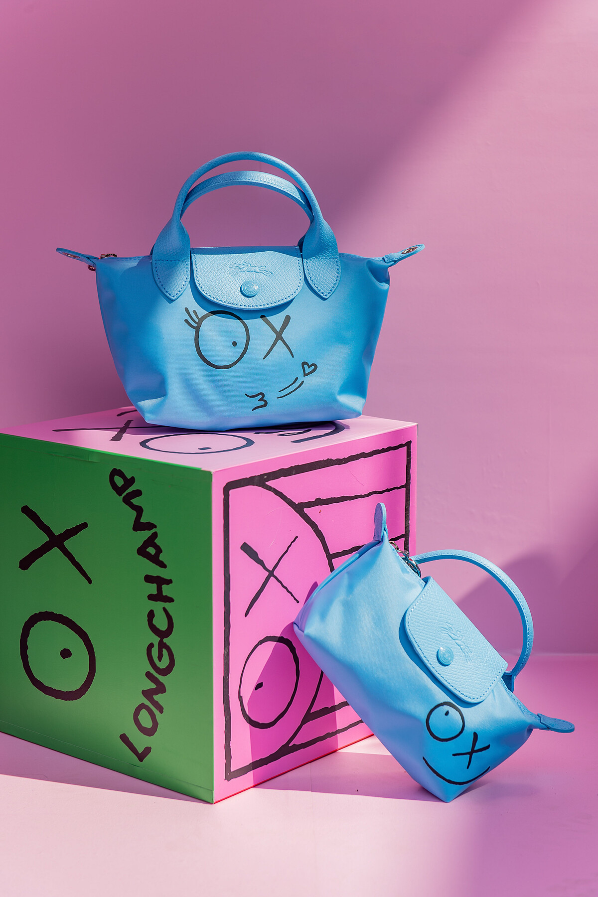 法國精品品牌 Longchamp 曾於台中審計368新創聚落開設 LONGCHAMP & ANDR&Eacute; 藝術聯名系列快閃店，這是當時與當代塗鴉藝術大師 Andr&eacute; Saraiva 畫筆下最著名的角色「Mr. A」一同玩味塗鴉藝術展現特有的街頭時尚的活動。 