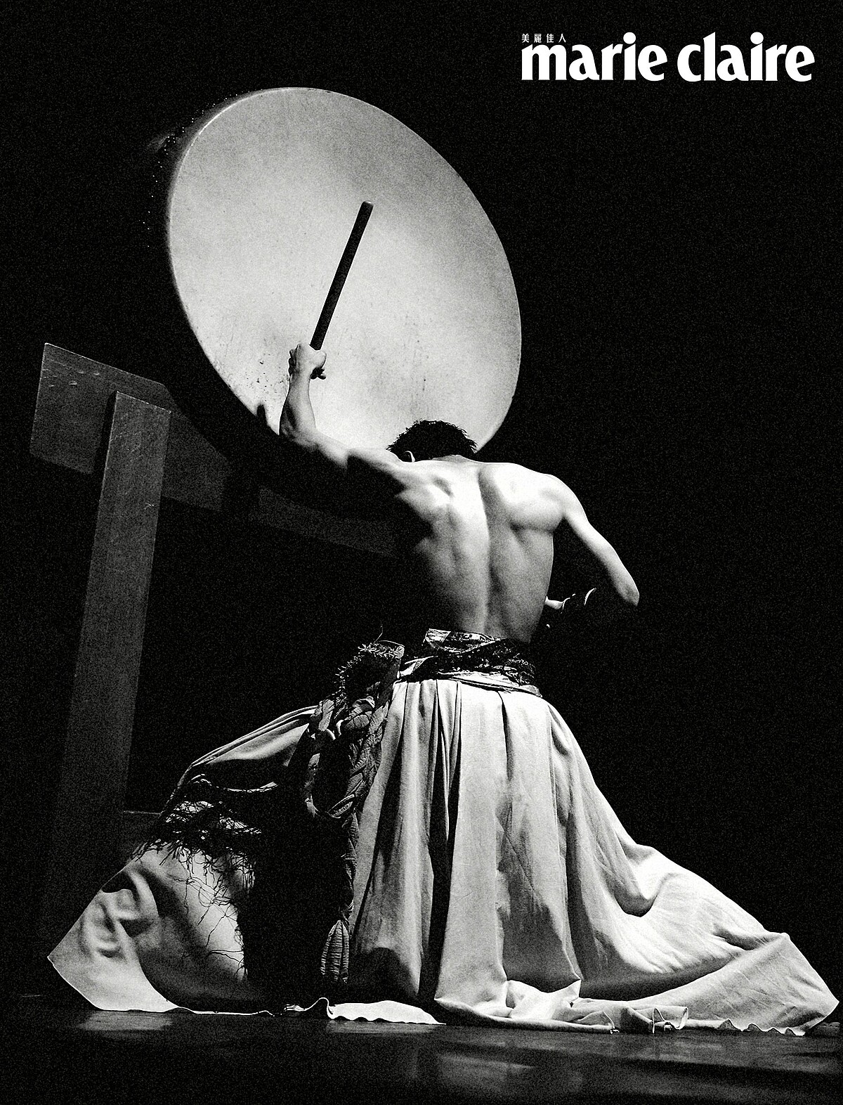 謝家茗：鼓手演出服裝，林恒正。