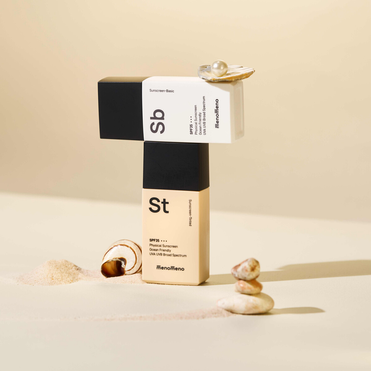 m̄enom̄eno Sb友善全護防曬乳、St安心潤色防曬乳產品情境圖。