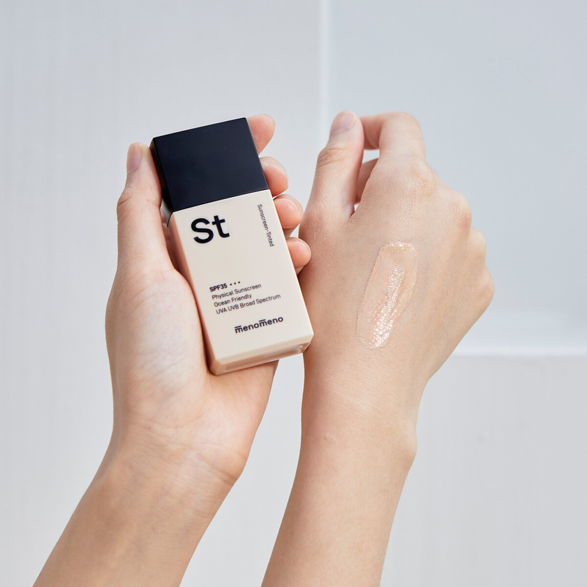 m̄enom̄eno St安心潤色防曬乳SPF35 ★★★ 30ml，NT780