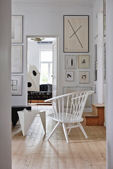 「Crinolette」襯裙休閒椅。