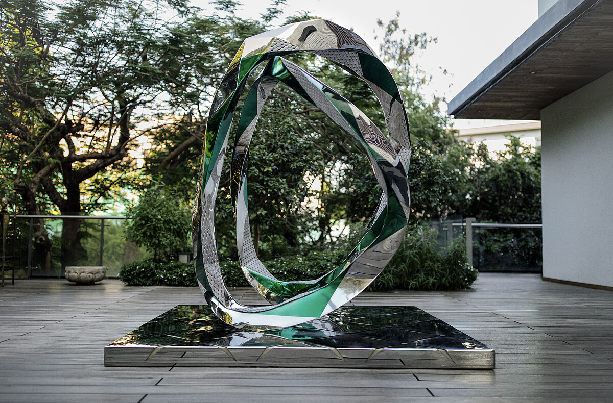 藝術家周力作品。